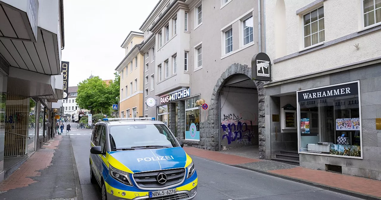 Kontrollen in Paderborner Innenstadt: Polizei schnappt Räuber kurz nach der Tat