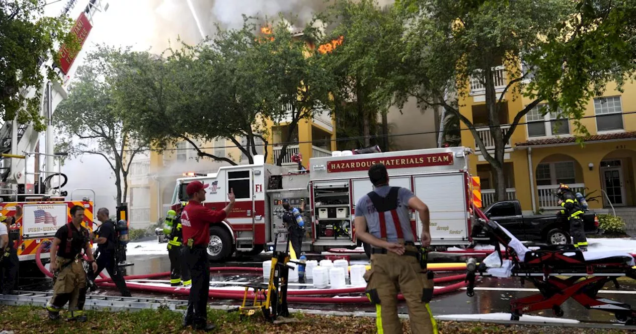 Massive fire breaks out in 4-story apartment building near downtown Miami