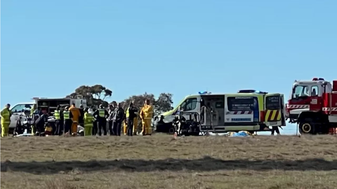 Two people injured in paraglider crash in central Victoria