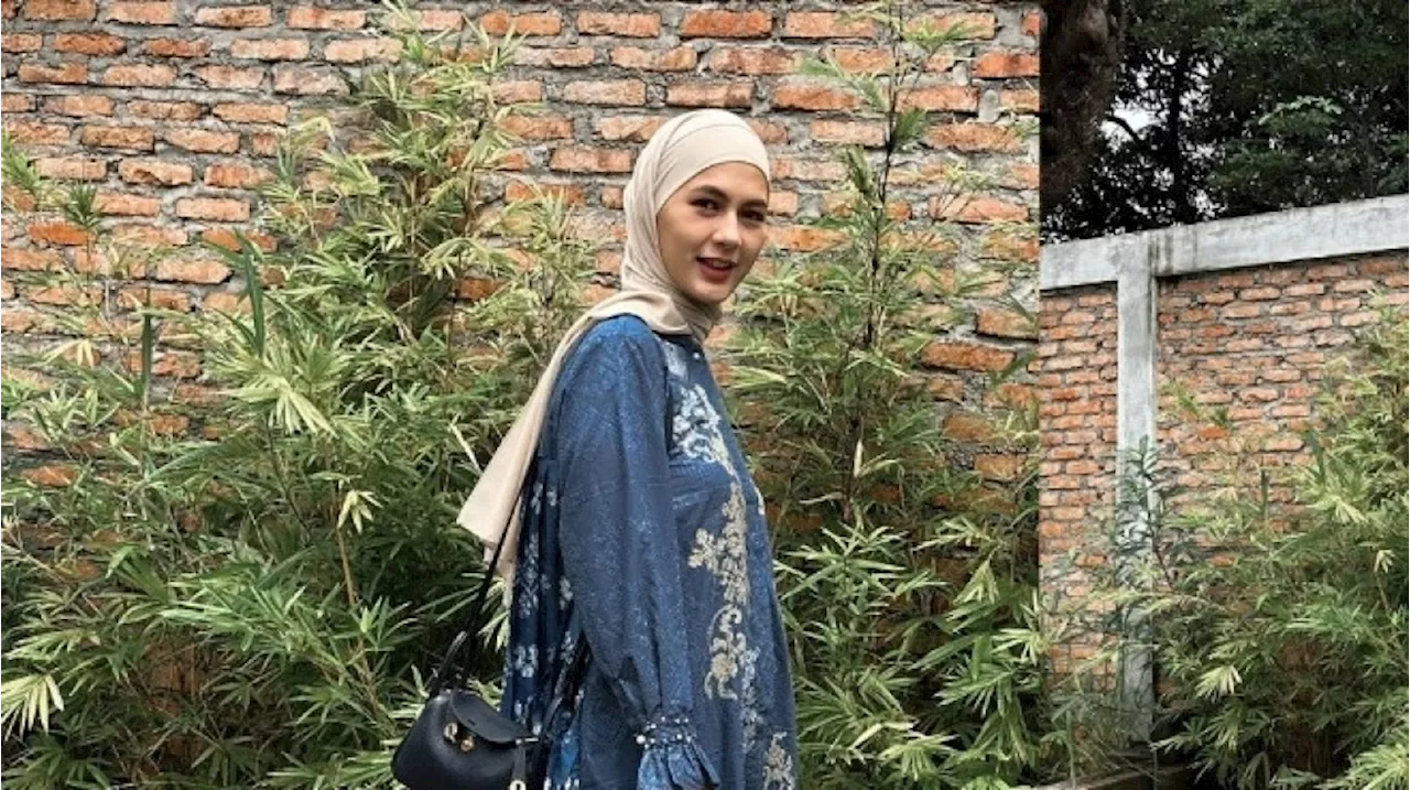 Menjemput Hidayah, Paula Verhoeven Menangis Ungkap Alasan Mantap Berhijab