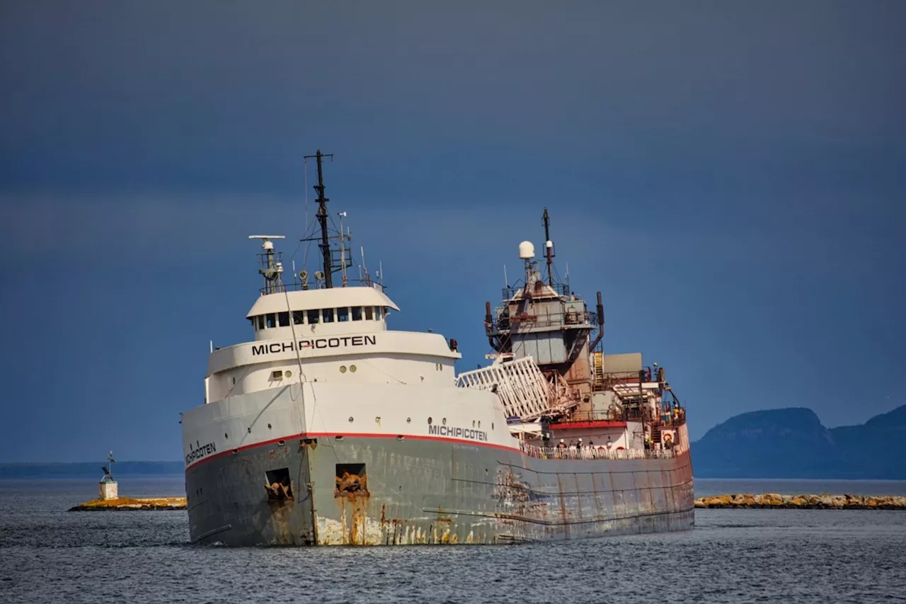 Divers find 13-foot crack in hull of Great Lakes ship