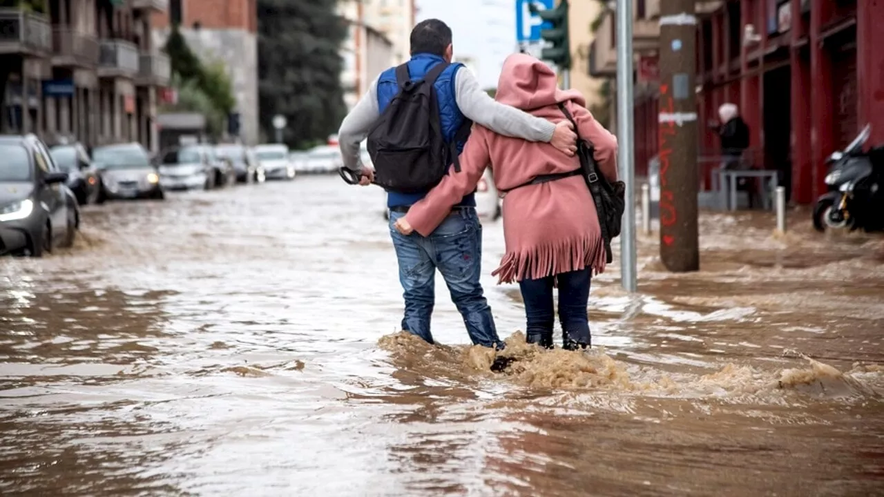 Allerta arancione oggi per temporali e caldo record per tutta la settimana: le previsioni meteo