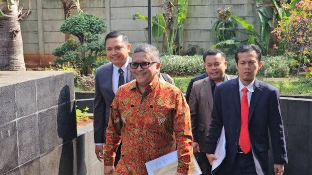 Mau Diperiksa di Kasus Harun Masiku, Sekjen PDIP Hasto Kristiyanto Tebar Senyum Penuhi Panggilan KPK