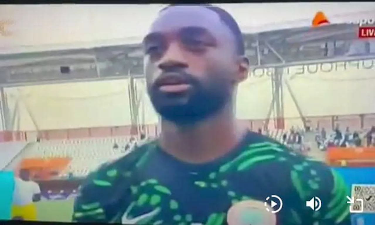 Video: Super Eagles recite old national anthem in Benin match