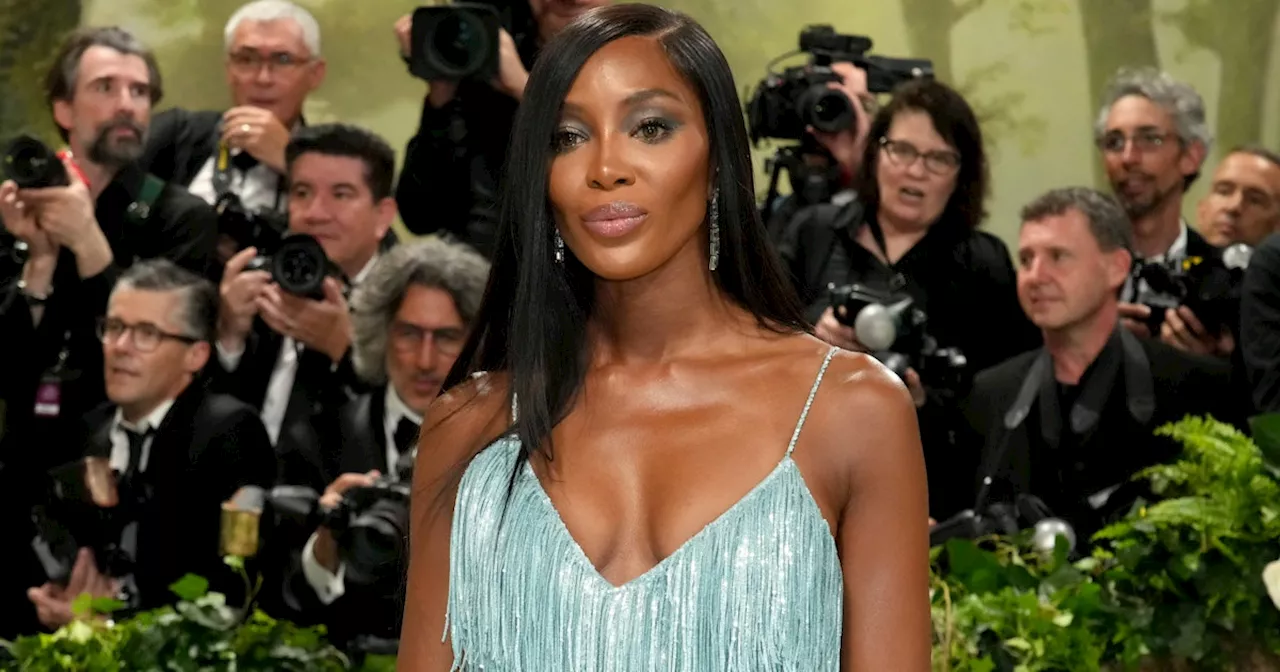 Naomi Campbell Lip Syncs Charli XCX's '360' In London's Tube