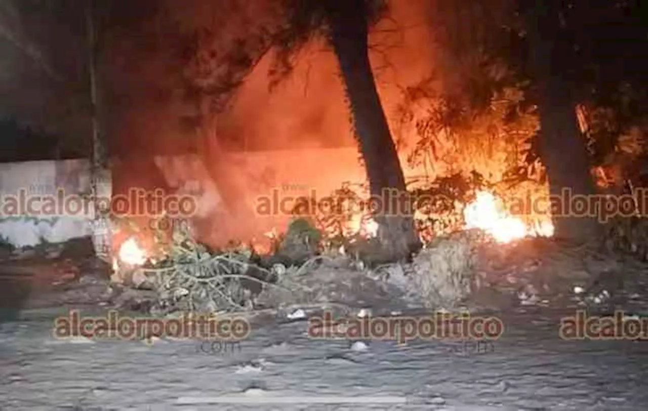 Denuncian incendio provocado en la colonia Pinos, en Veracruz Puerto