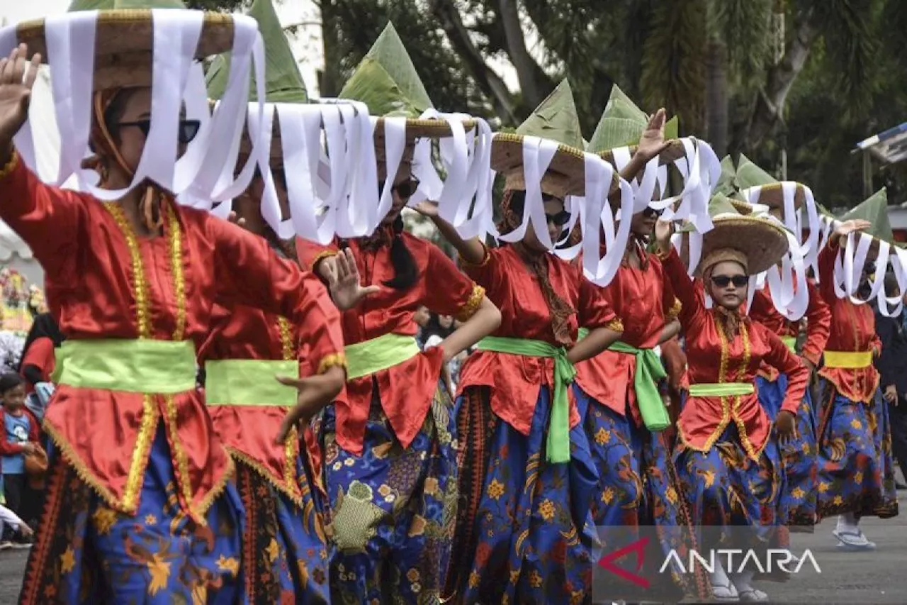 Galuh Ethnic Carnival dalam rangka hari jadi ke-382 Ciamis