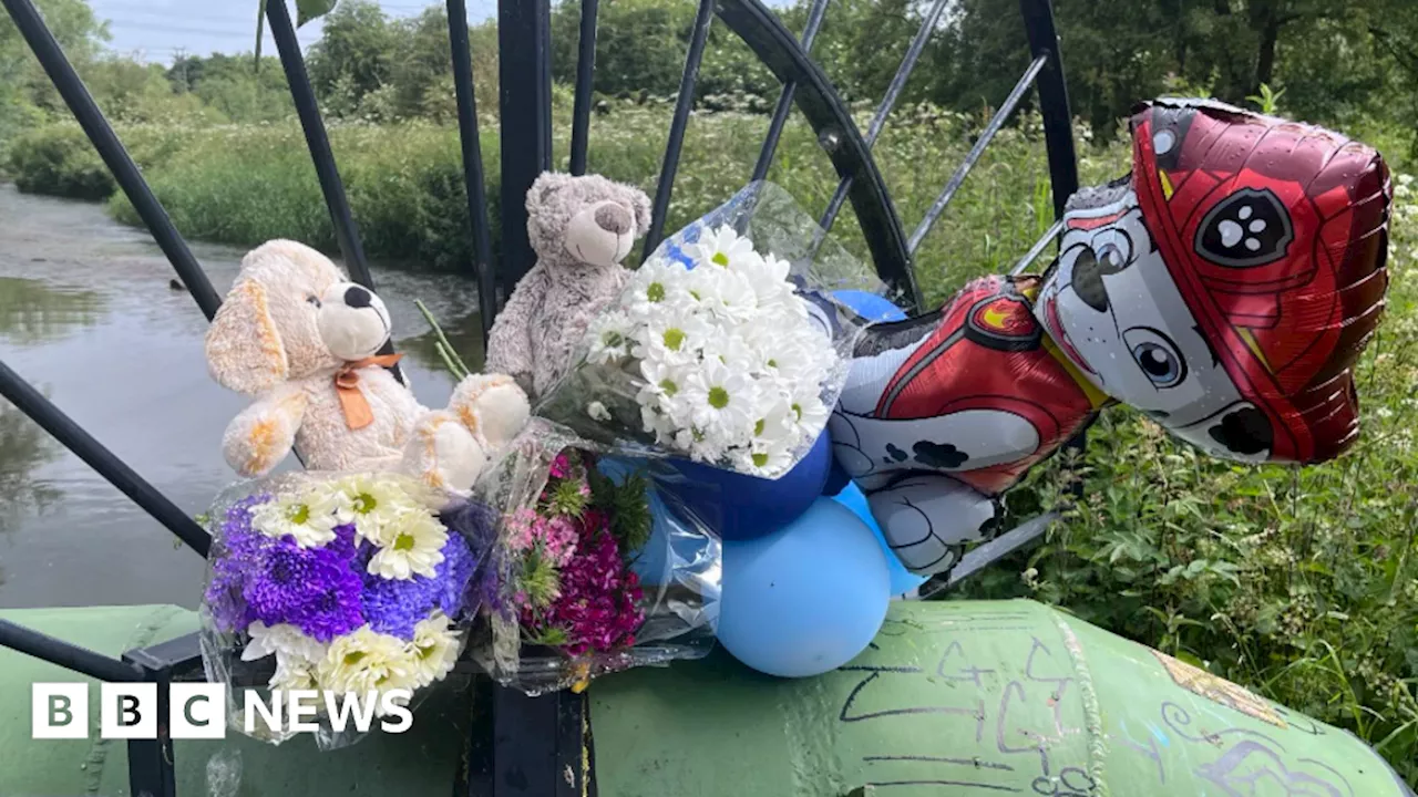 Xielo Maruziva: Tributes left after body of missing boy found