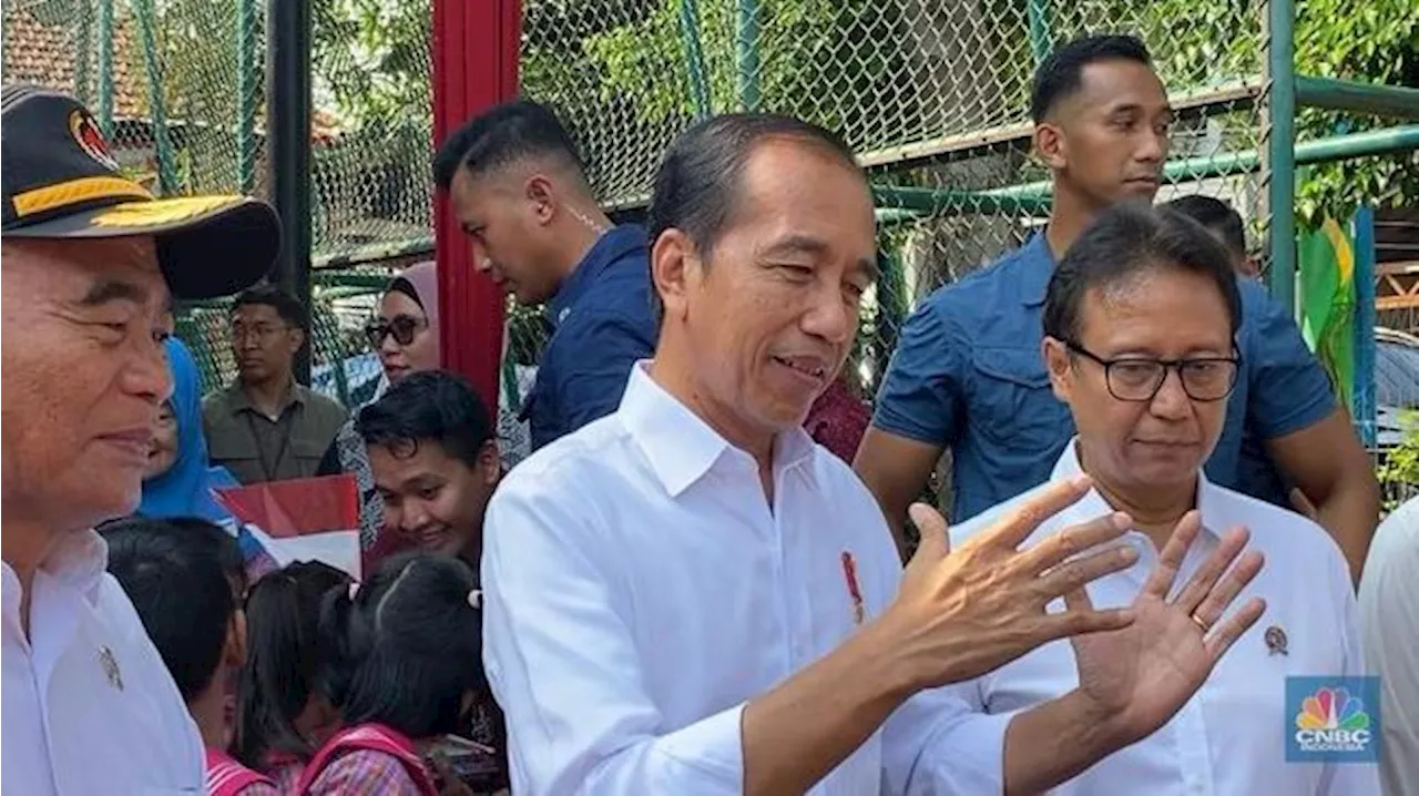 Pagi-Pagi Jokowi Blusukan ke Posyandu Bogor-Jaksel, Cek Stunting Anak