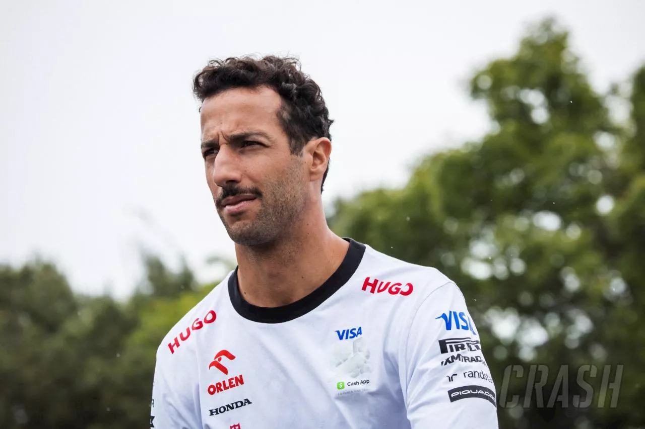 Daniel Ricciardo “protected by Christian Horner” - but “at risk of losing his seat”