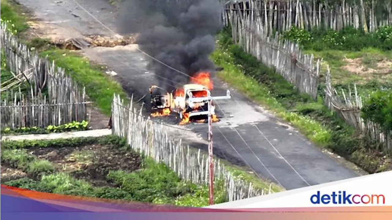 KKB Tembak Mati Sopir Angkot-Bakar Mobil Korban di Paniai Papua Tengah