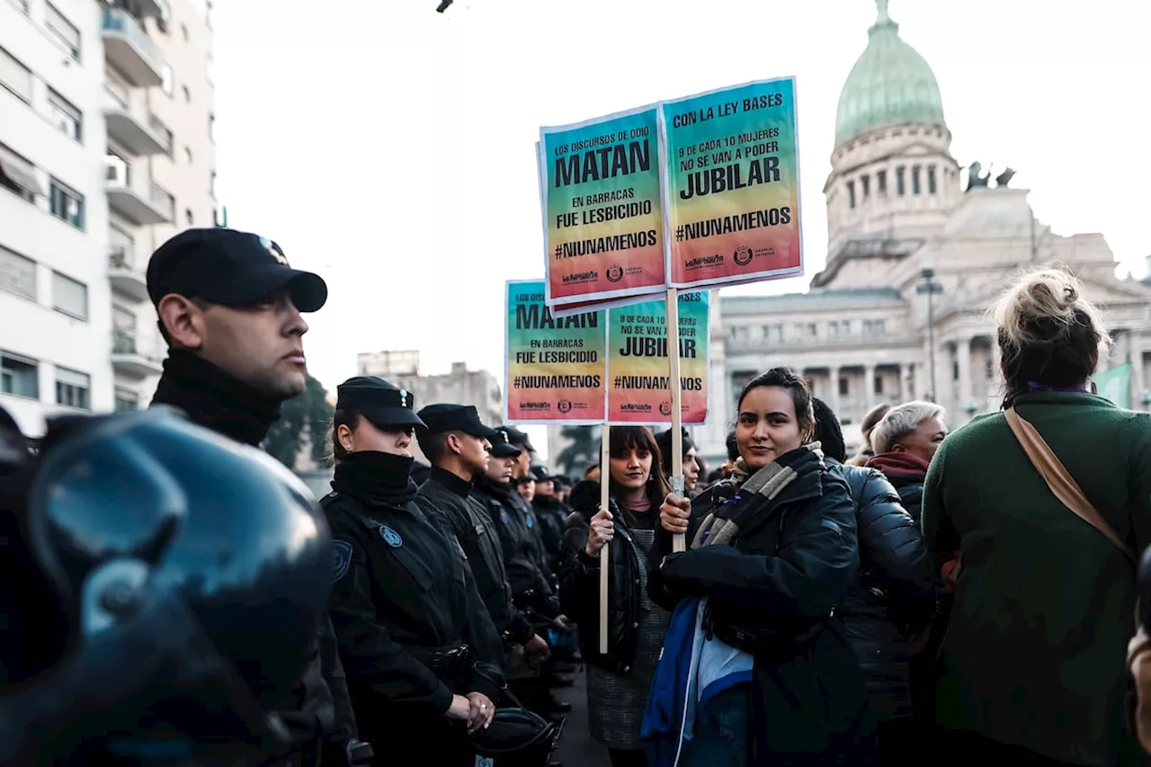 Milei desmantela en seis meses de gestión décadas de políticas feministas y de género en Argentina