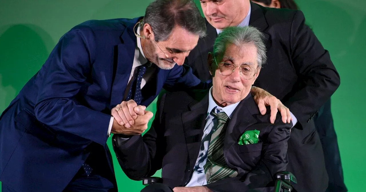 Lega, Fontana a difesa di Bossi: “Il senatùr non si tocca, non scherziamo”