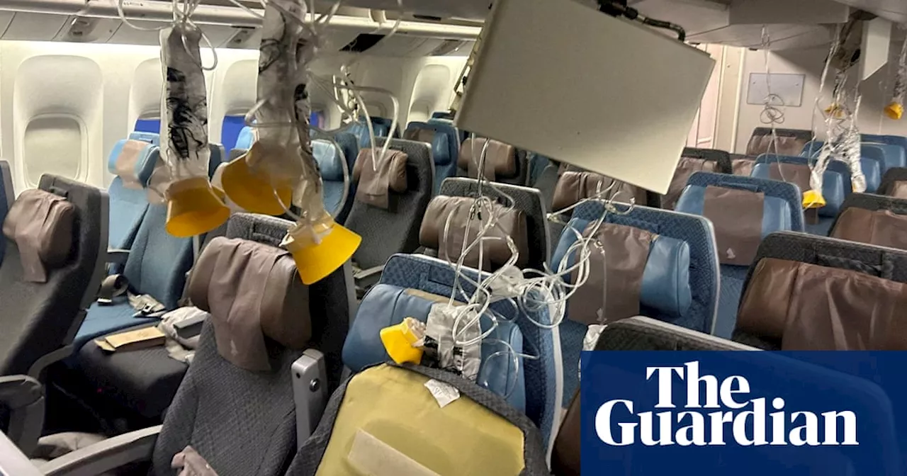 Singapore Airlines offers $10,000 compensation to those injured in turbulence flight