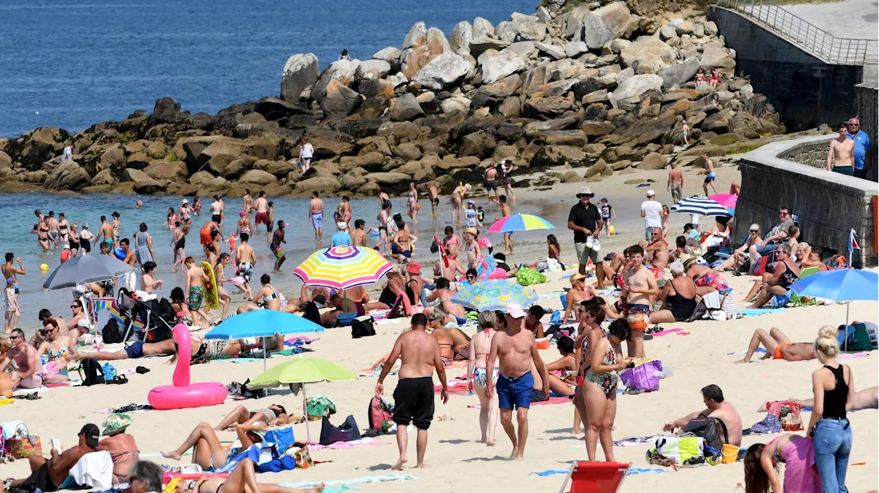 En Bretagne, on pourra se balader en maillot de bain dans les rues de Douarnenez