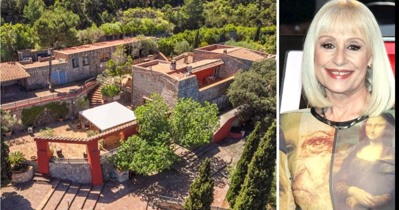 Raffaella Carrà, in vendita la maxi-villa all&#039;Argentario: ecco le foto