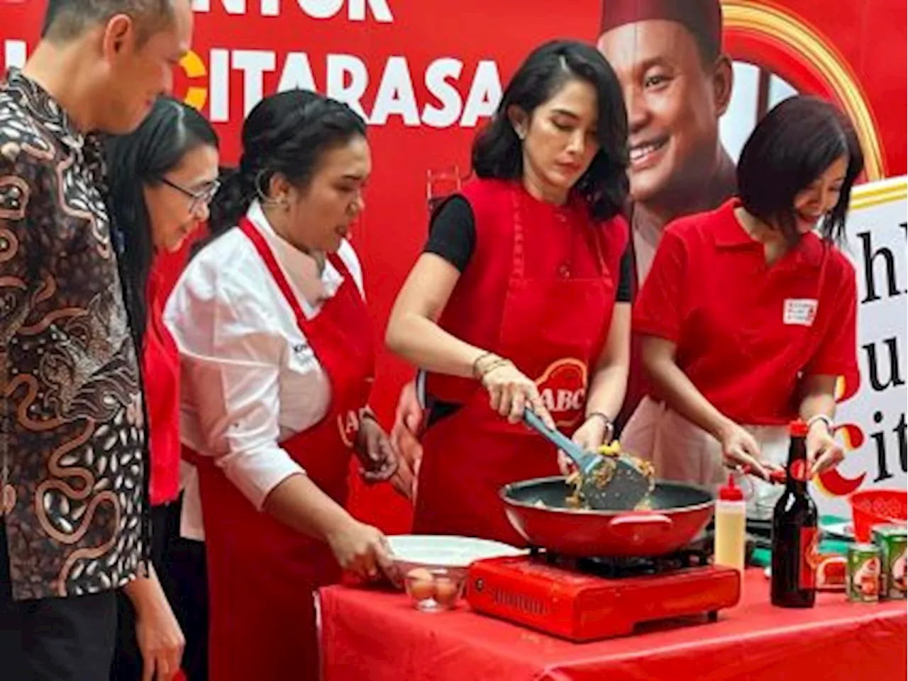 Ussy Sulistiawaty Ungkap Peran Penting Memasak untuk Keluarga