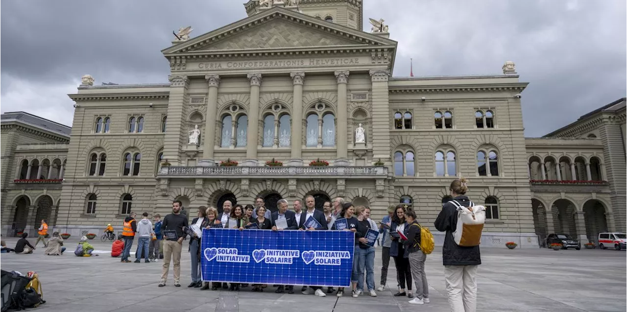 Nach Ja zu Stromgesetz : Grüne starten Unterschriftensammlung für Solarinitiative