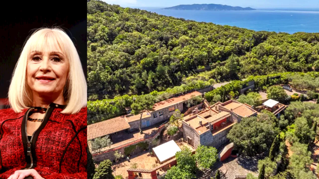 In vendita la super villa di Raffaella Carrà all'Argentario: elioporto privato e piscina a sfioro