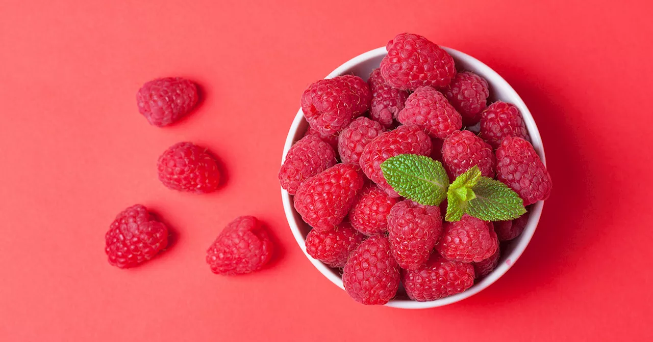 Raspberries Benefits: Dietitians Reveal Gut-Healthy Nutrients