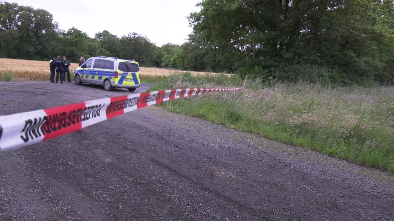 Schwer verletzte Frau auf Waldweg in Schermbeck gefunden