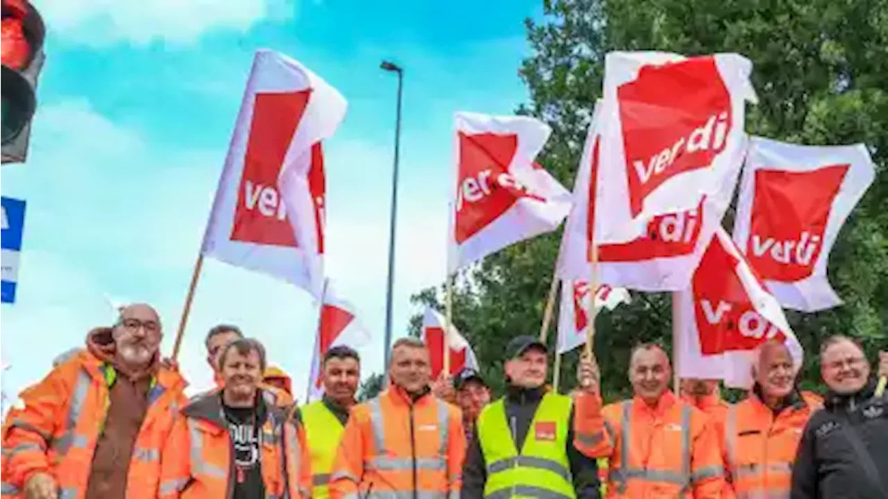 Tarifverhandlungen: Verdi ruft zu Warnstreik im Neustädter Hafen auf