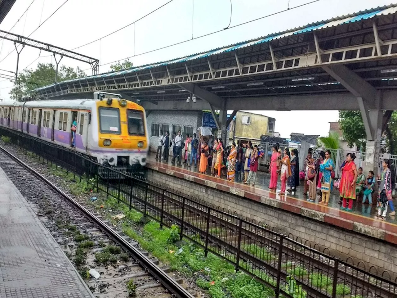 Mumbai Local News : मध्य रेल्वेनं प्रवास करणाऱ्यांसाठी महत्त्वाची बातमी; रेल्वेसेवा...