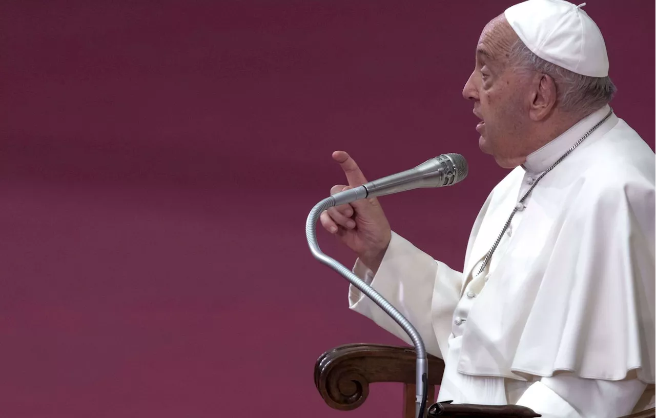 Dérapage : Le pape François conseille aux homosexuels voulant devenir prêtres d’aller voir un « psychologue »