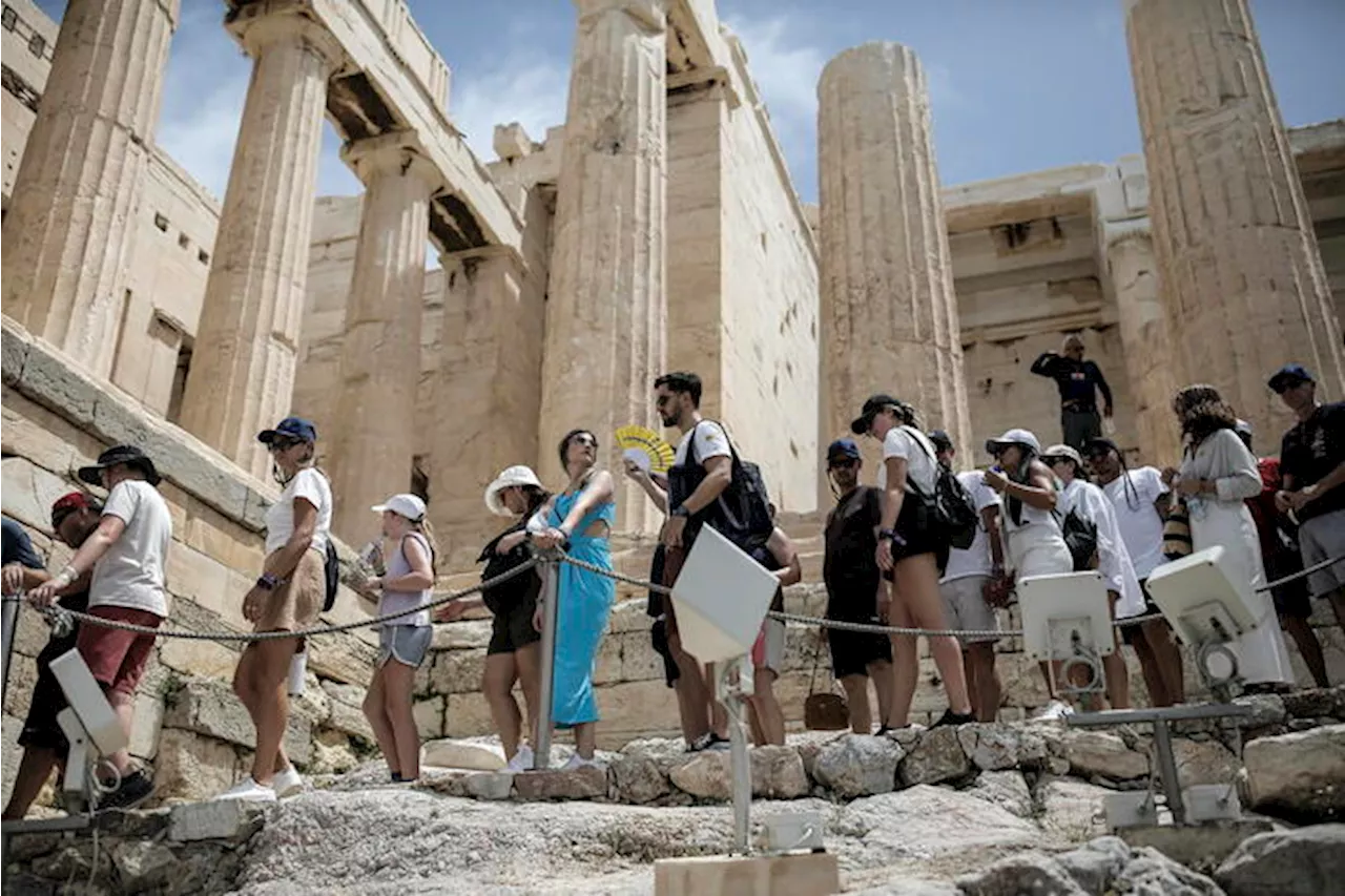 Grecia: acropoli di Atene oggi chiusa nelle ore più calde