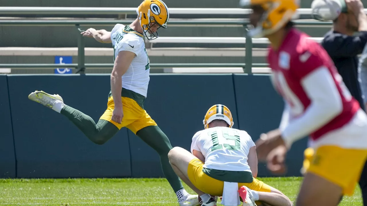 Packers' Anders Carlson follows brother's advice as he tries to bounce back from tough rookie season