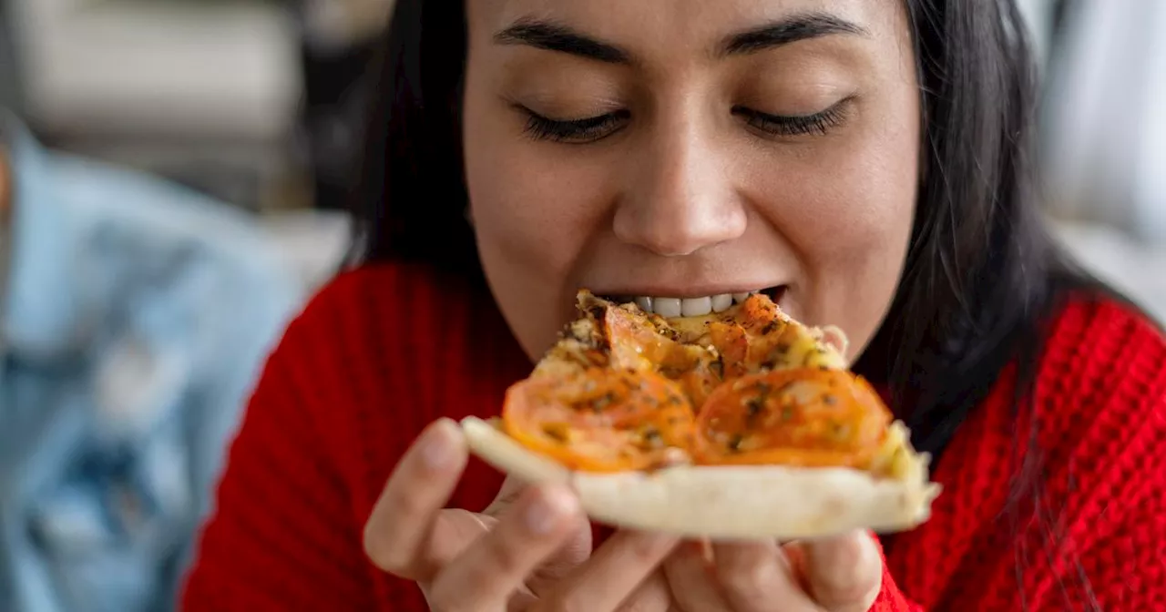 Schnell und gesund: So macht du leckere Low-Carb Schüttelpizza