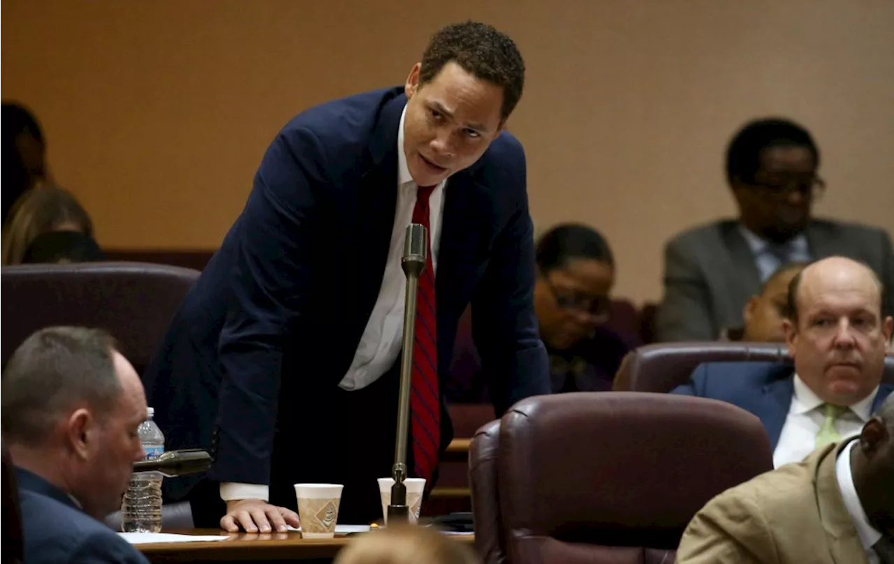 Rule curtailing lobbyist donations to Chicago mayors stalled amid Johnson pushback