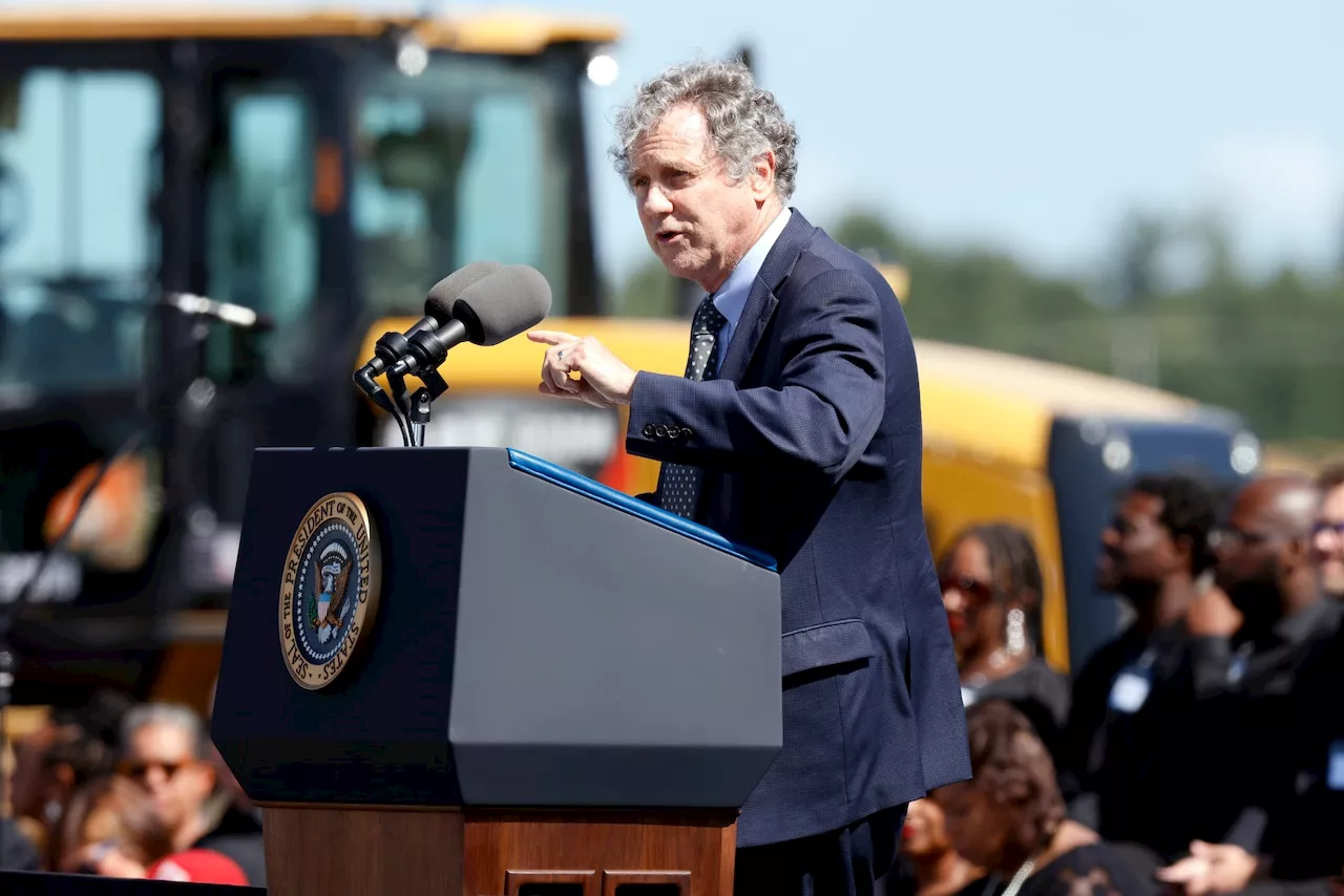 Democratic Sen. Sherrod Brown backs GOP plan to overturn latest clean power plant rules