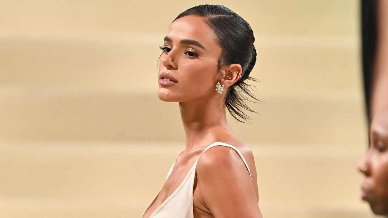 Bruna Marquezine relembra perrengues com look do Met Gala: “Me cortava”