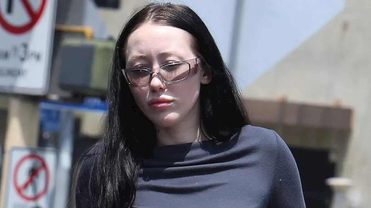 Noah Cyrus, 24, shows off natural beauty by going make-up free and braless after father Billy Ray,...