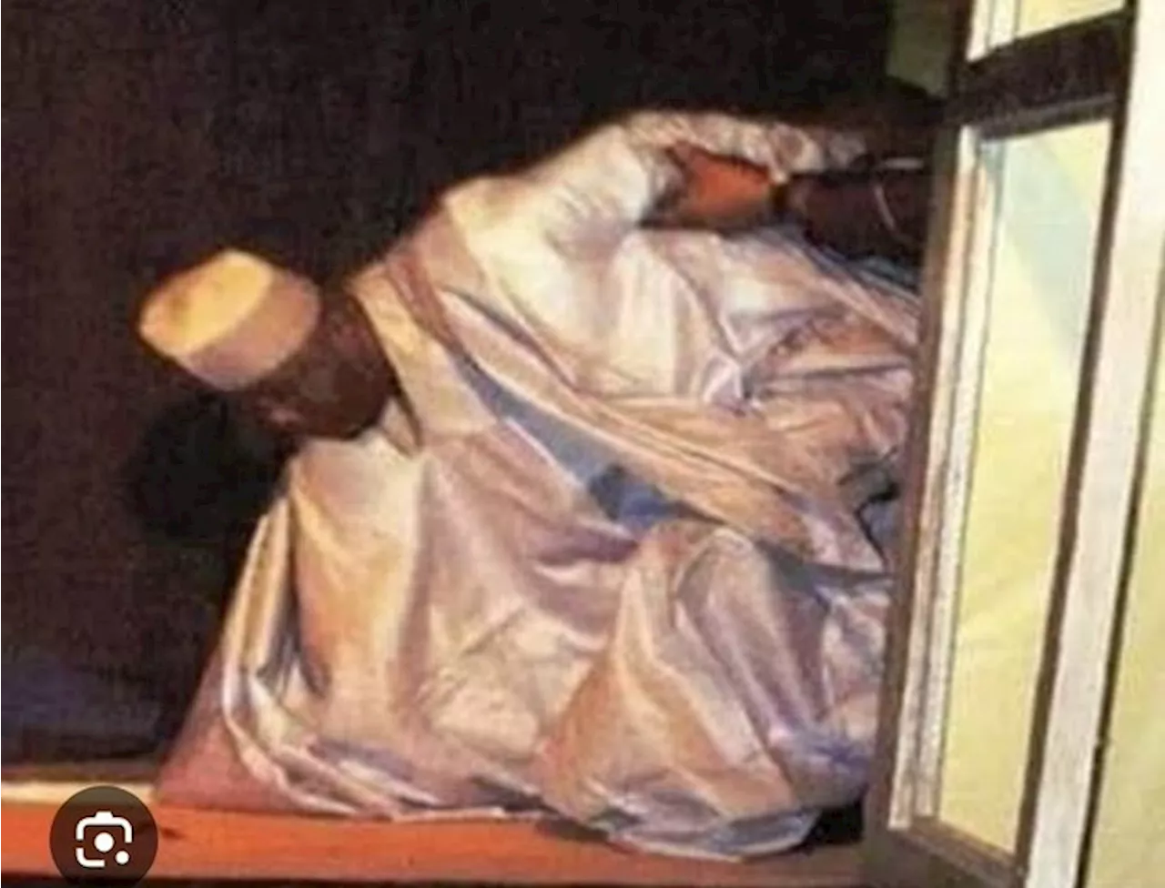 APC supporters mock Atiku with old fall photo after he ‘sympathized’ with Tinubu