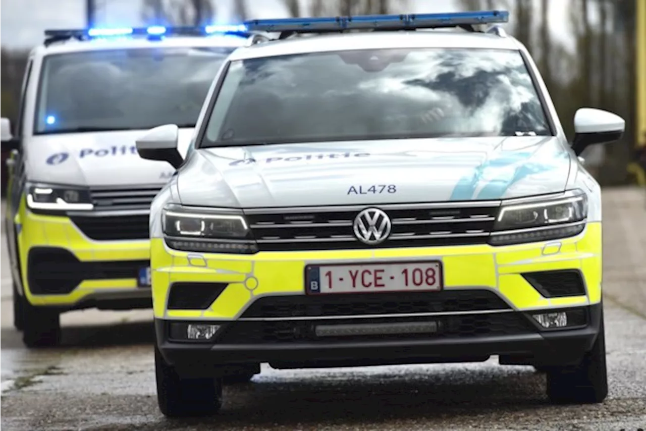 Hulpdiensten rukken massaal uit voor bommelding in Berchem: “Blijkt om een onschuldige verfbom te gaan”