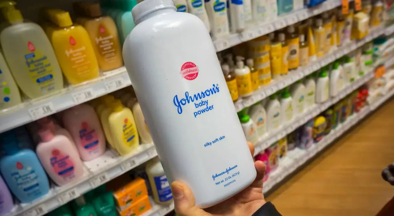 Johnson & Johnson accetta di pagare 700 milioni di dollari per risolvere le accuse sui prodotti a base di talc