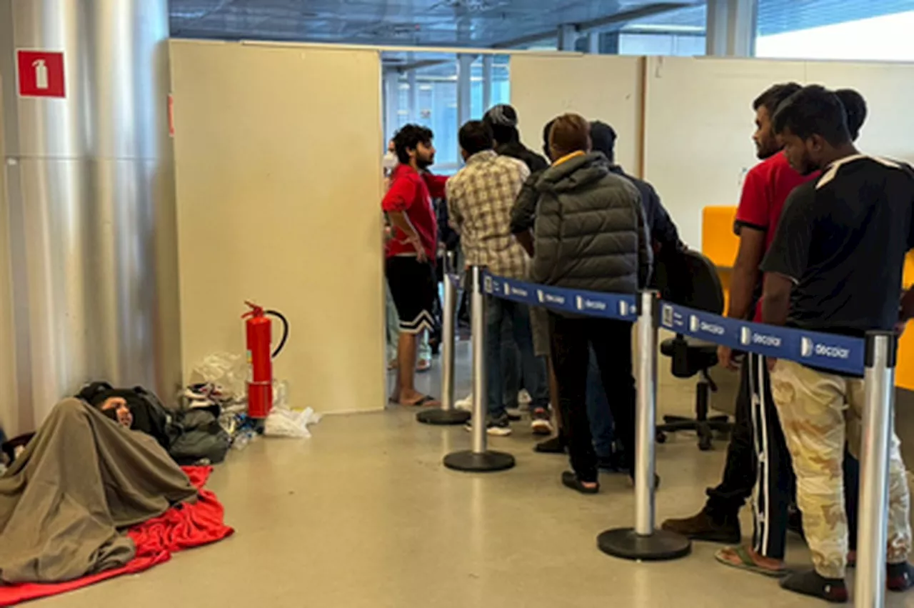 Imigrantes lotam Aeroporto de Guarulhos em busca de refúgio no Brasil