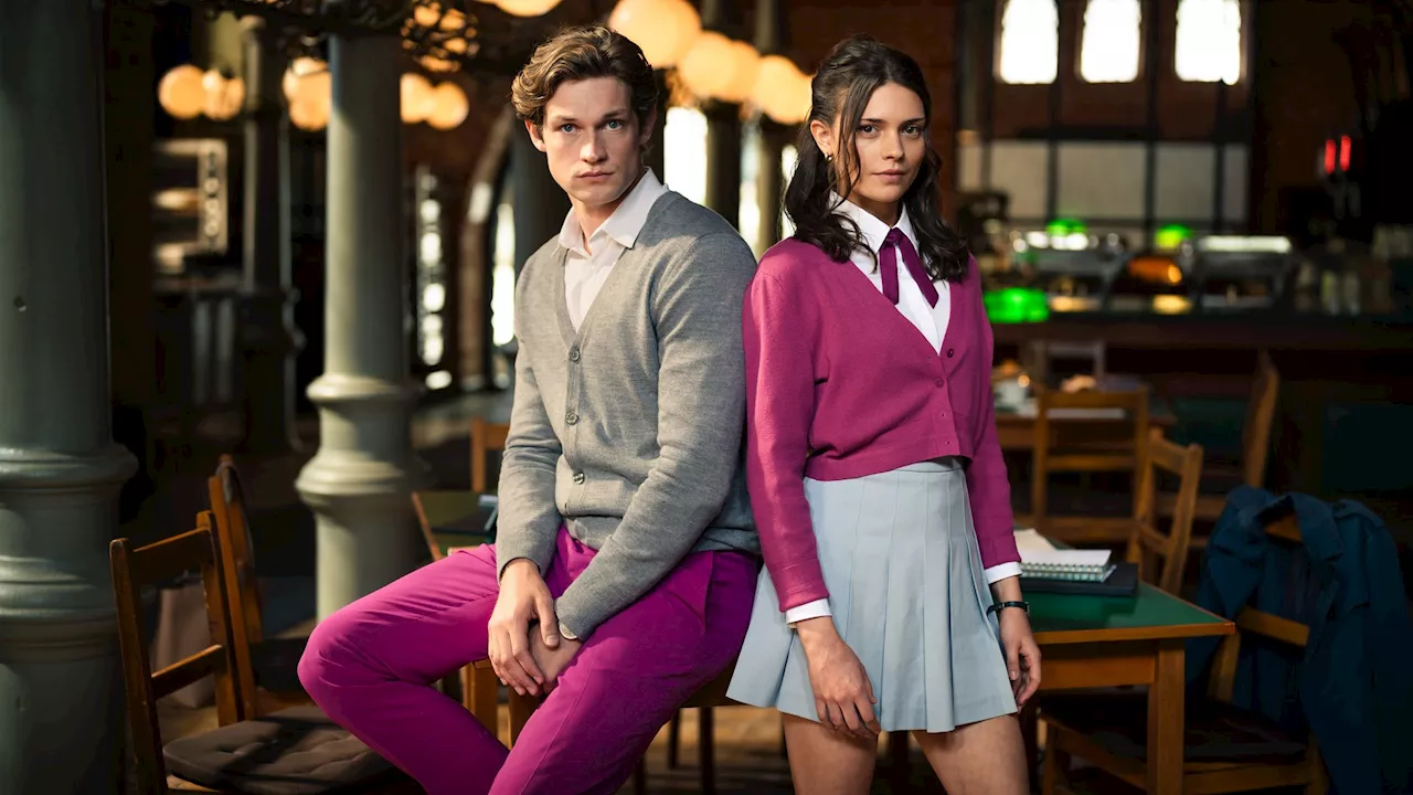 „Maxton Hall“ Staffel 2 feiert Drehstart: Amazon zeigt erste Bilder vom Set mit Ruby und James