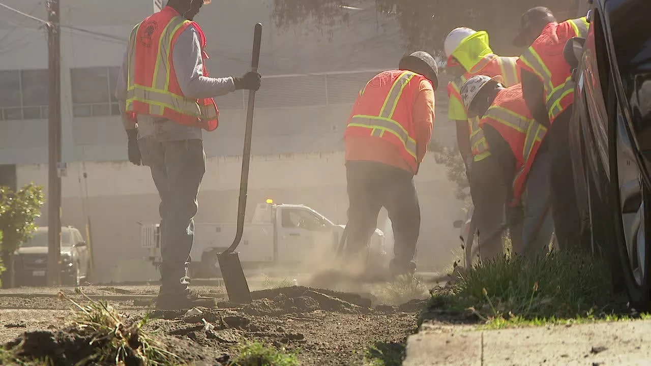 Oakland completes 200 miles of street paving, 25% of what needs to be completed