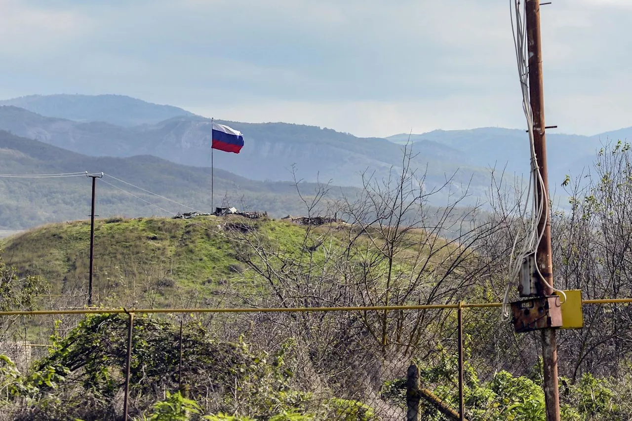 Haut-Karabakh : le contingent russe a achevé son retrait de l’Azerbaïdjan