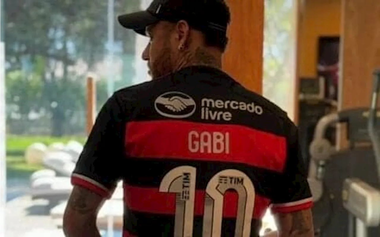 Neymar publica foto com camisa do Flamengo nas redes sociais e agita torcida