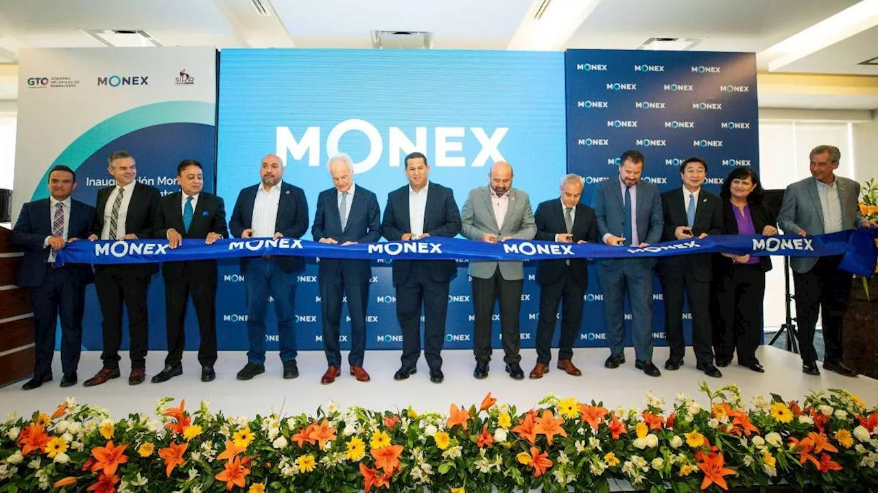 Inaugura Diego Sinhue oficina de Banco Monex en Puerto Interior