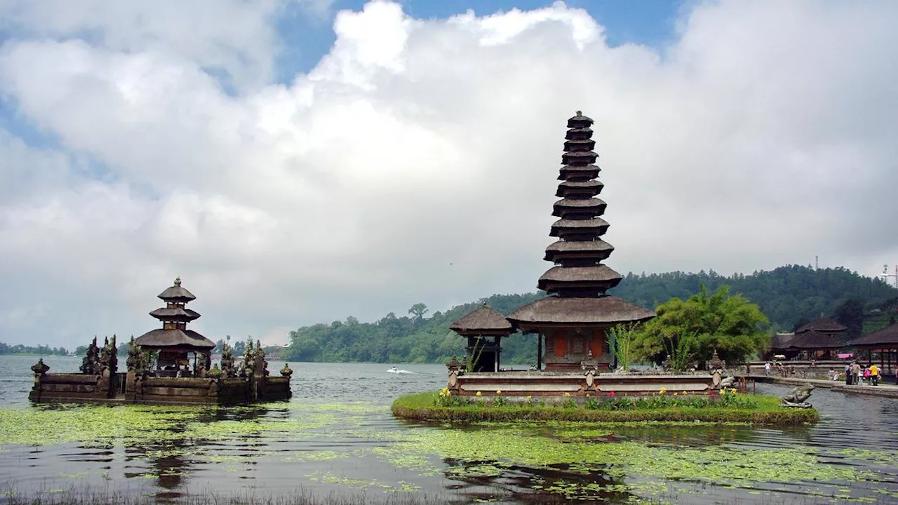 Danau-Danau Terbaik di Indonesia yang Berpotensi Jadi Wisata Unggulan