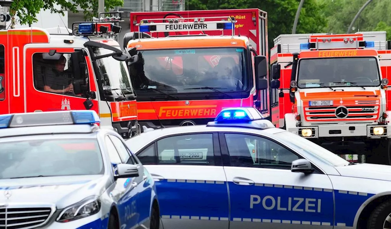 Unfall mit drei Lkw auf A1: Zwei Verletzte und Vollsperrung