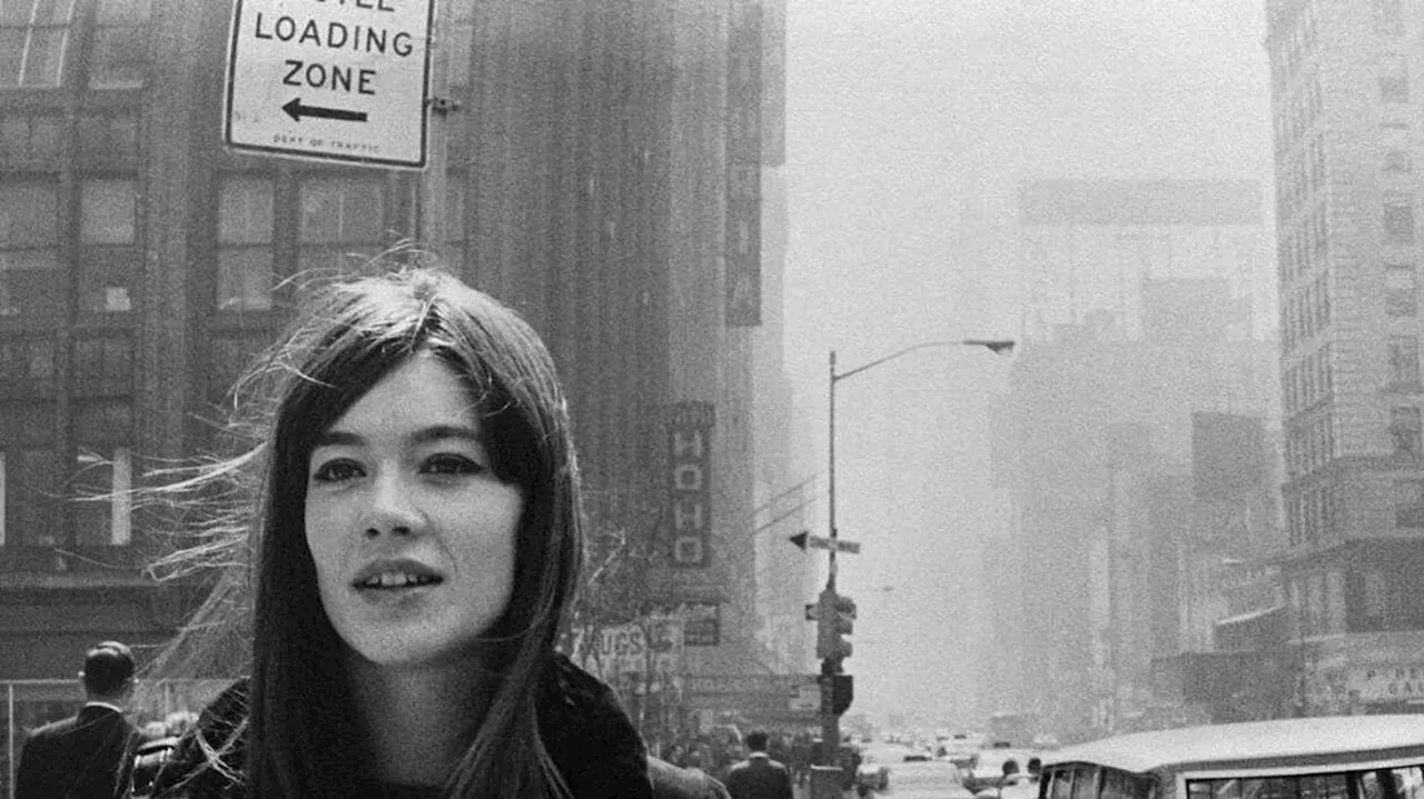 « Paix à son âme délicate » : les réactions s’enchaînent après la mort de Françoise Hardy