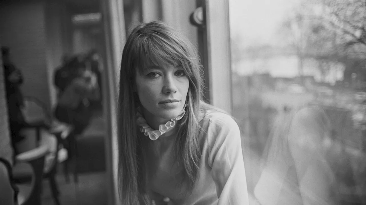 Suite au décès de Françoise Hardy, la RTBF modifie ses programmes