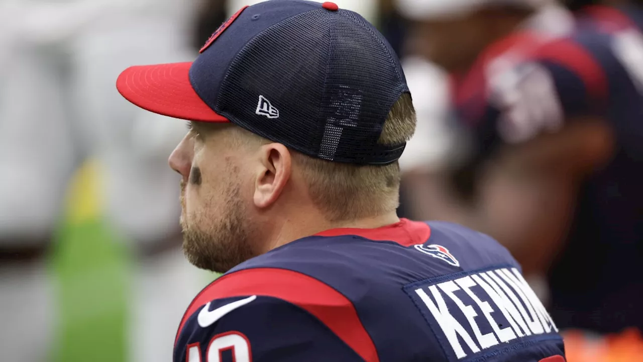 Houston Texans To Have QB2 Battle Between Case Keenum and Davis Mills?