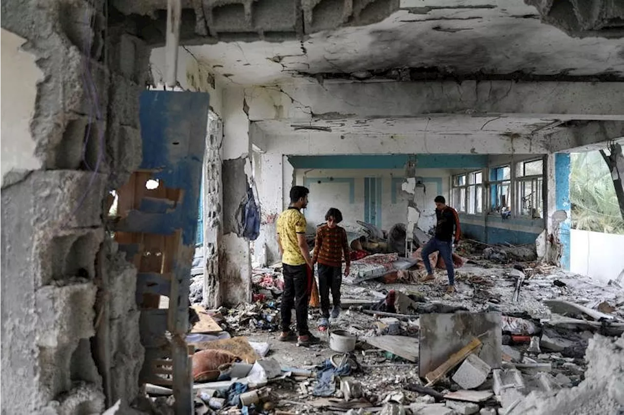 Israel and Hamas committed war crimes, says UN, as Gaza truce plan hangs in the balance